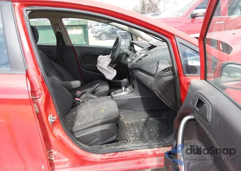 2013 Ford Fiesta Se z USA, uszkodzony, nr VIN 3FADP4BJ4DM200527